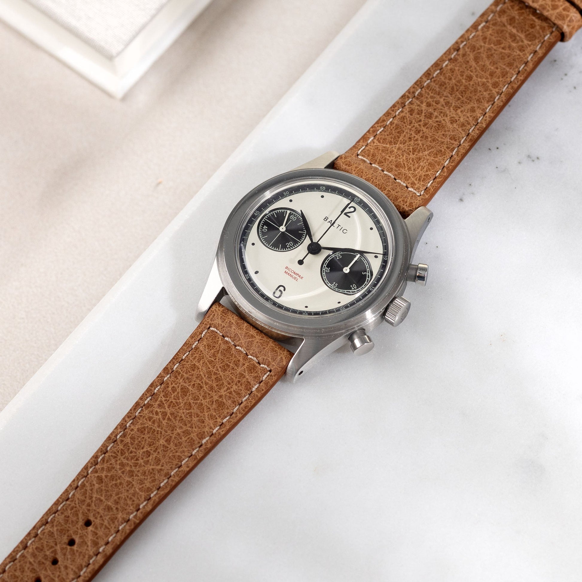 Sporty_Elegant_Brown_Leather_Watch_Strap_Baltic_Chronograph_Panda
