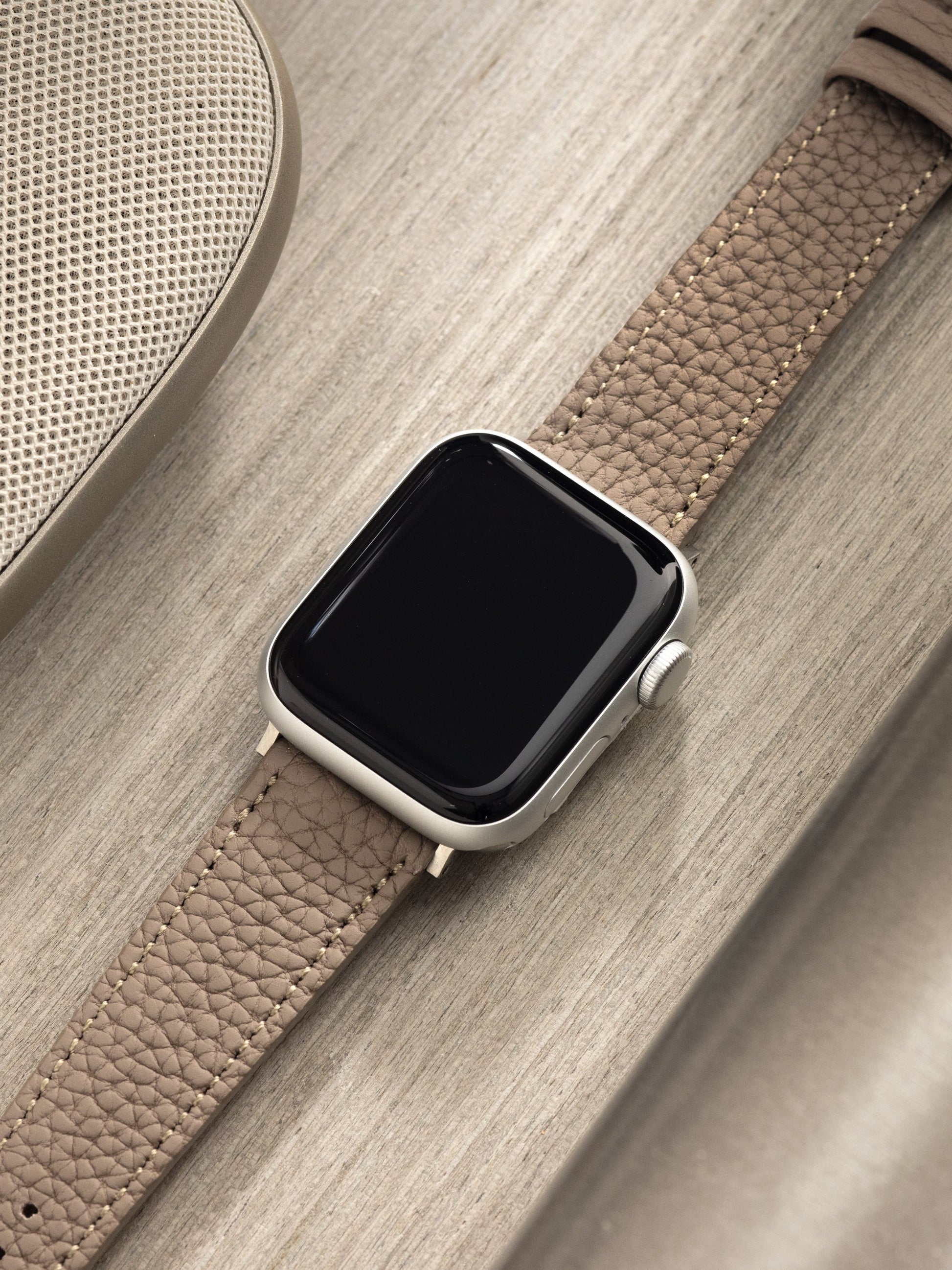 Apple Watch Band - Taupe Grey Leather - Tonal Grana
